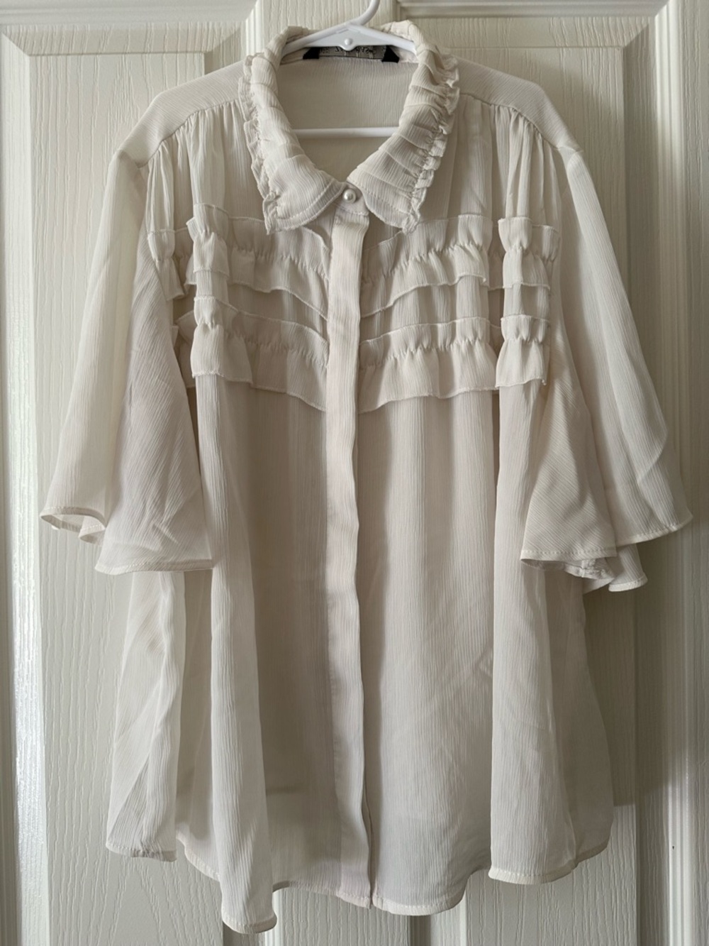 Zara Ivory Ruffled Pearl-Button Blouse - Picture 2 of 4